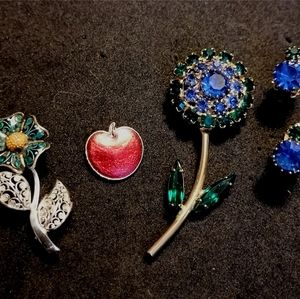 [PRICE DROP!] Vintage flower & fruit jewelry bundle, including pin & earring set